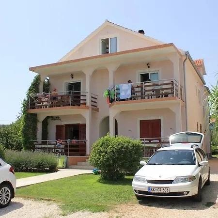 Kraj 8247c